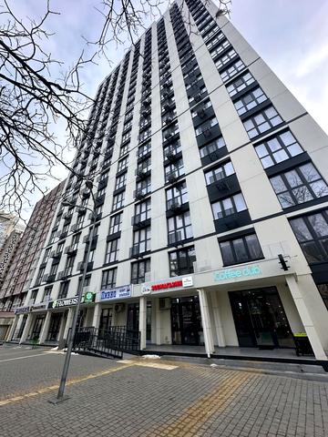 Літературна вул., 10-Б