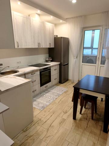 Доківська вул., (Будинок 16)