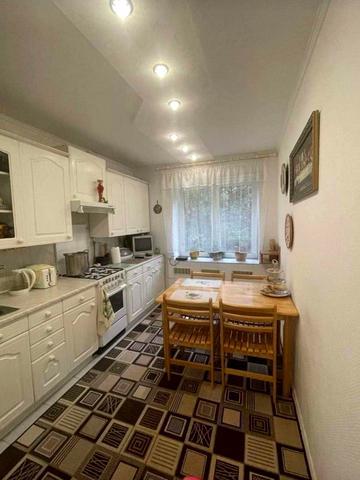 Героїв Поліції вул., 40