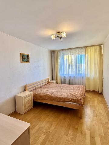 Левка Лукяненка вул. (Маршала Тимошенка), 2/4