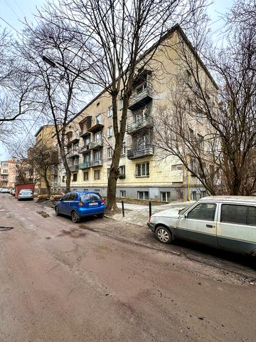 Тютюнників вул. (), 45