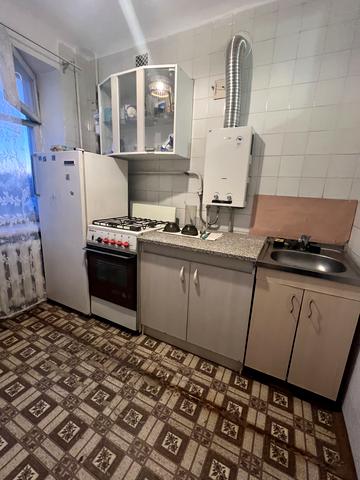 Володимирська вул., 17