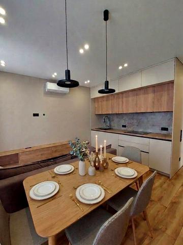 Віктора Некрасова вул. (Північно-Сирецька), 6