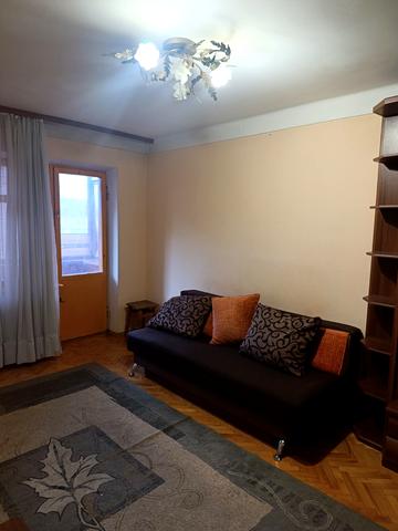 Дарницький бульв., 13