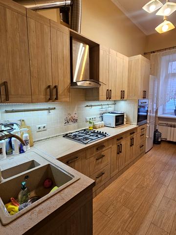 Хрещатик вул., 32-Б