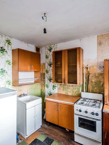 Ореста Левицького вул. (Академіка Курчатова), 21
