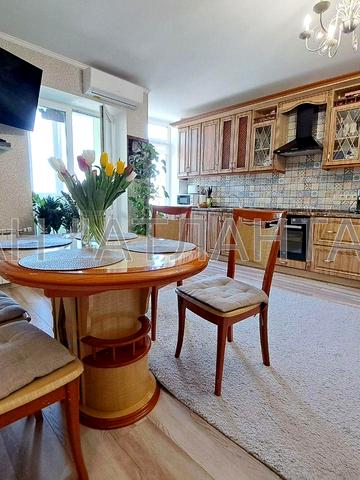 Науки просп., 80-А/73