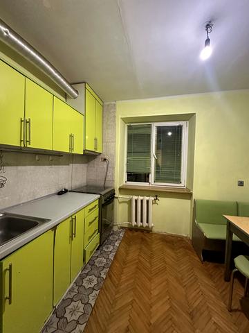 Івана Багряного вул., 39