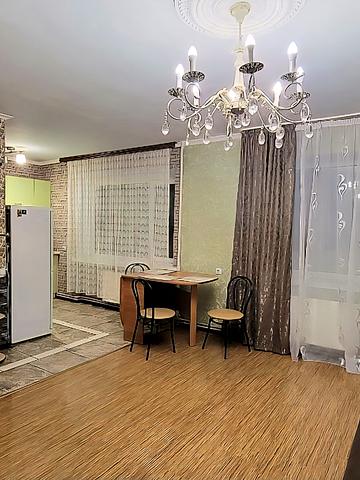 Гоголівська вул., 3