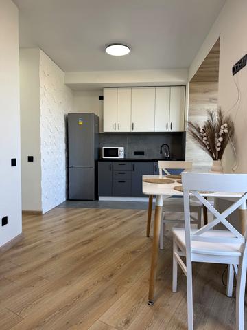 Лесі Українки бульв., 14