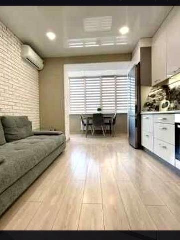 Набережна Перемоги вул., 62