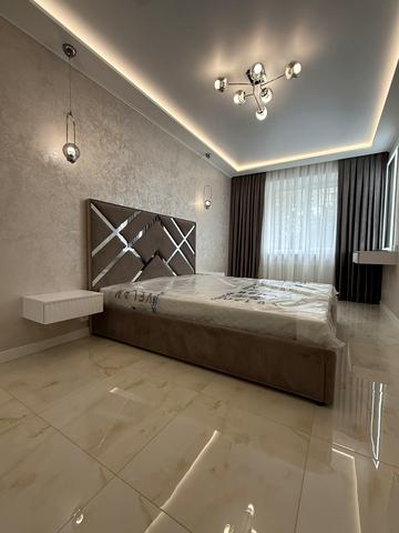 Івана Франка пров., (Будинок 5)