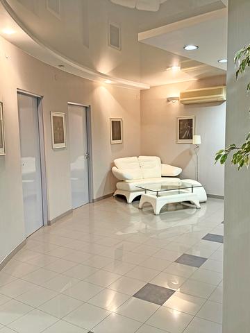 Андрія Верхогляда вул. (Михайла Драгомирова), 2