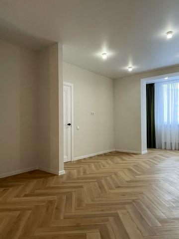 Озерна вул., 4