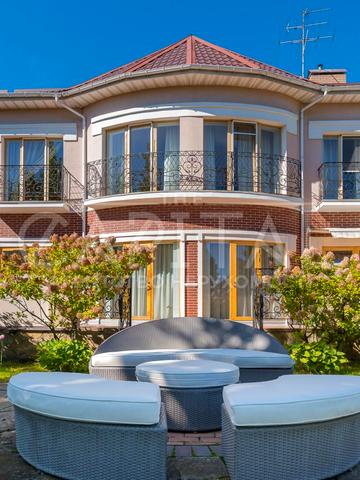 Обухівський