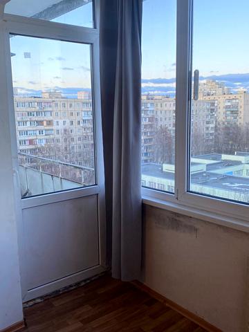 Академіка Булаховського вул., 28-Б