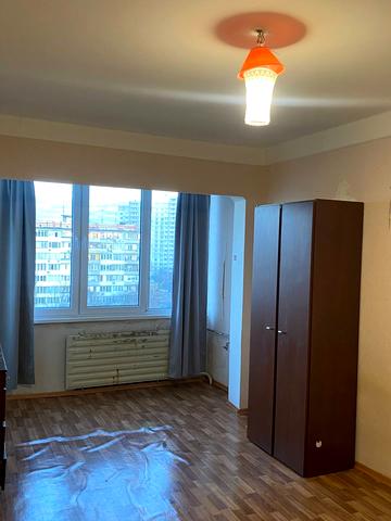 Академіка Булаховського вул., 28-Б