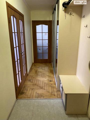 Назарія Яремчука вул., 25