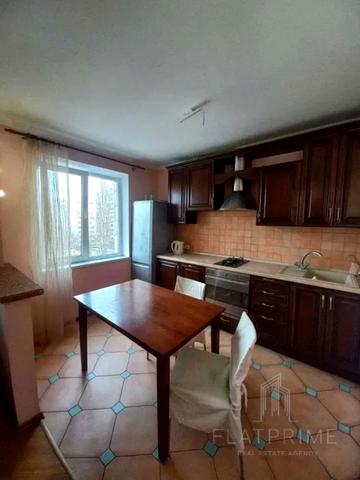 Татарська вул., 3/2