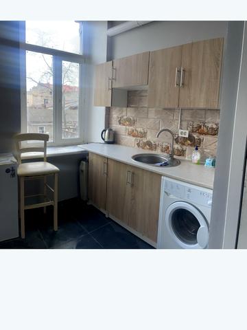 Пастера вул., 34