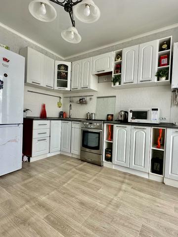 Амосова вул., 62