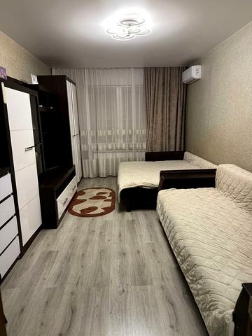 Григорія Ващенка вул., 5