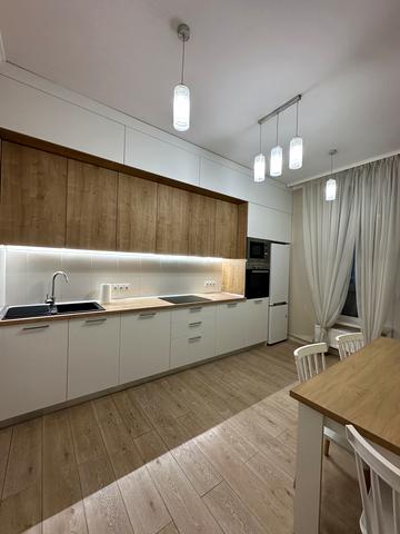 Деміївська вул., 13