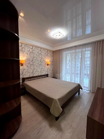 Ореста Левицького вул. (Академіка Курчатова), 22