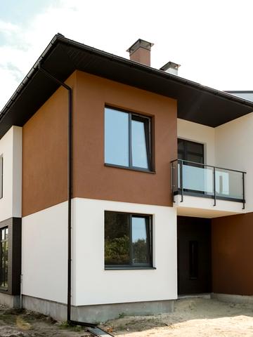 Бірківська вул., 8