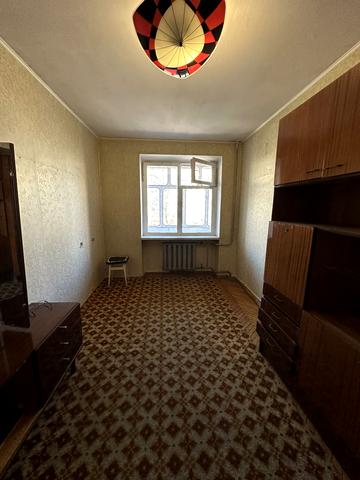 Незалежності бульв. (50 років Жовтня), 10