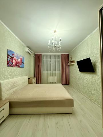 Сімї Кульженків вул. (Петра Дегтяренка), 33