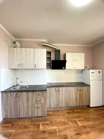 Ясинуватський пров., 11