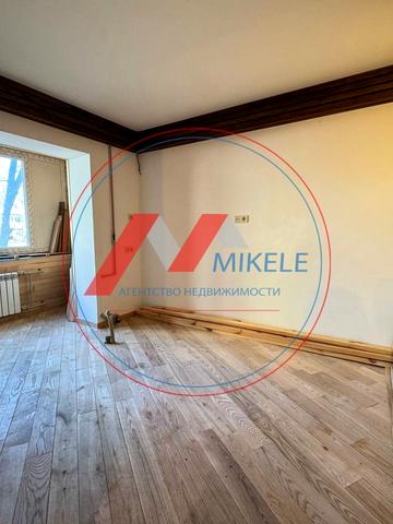 Богатирська вул., 10