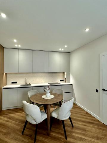 Героїв Майдану вул., 5