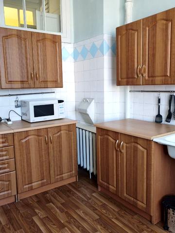 Володимирська вул., 19