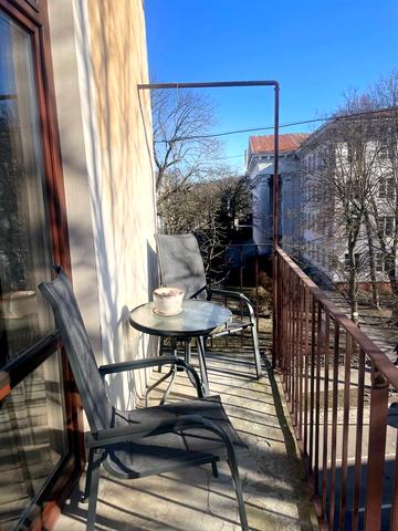 Пекарська вул., 49