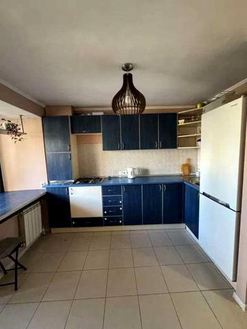 Ніжинська вул., 10