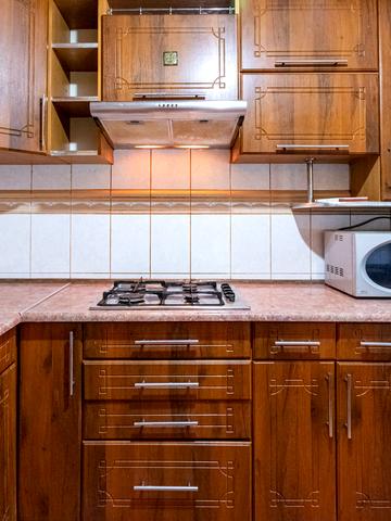 Василя Стуса вул., 13