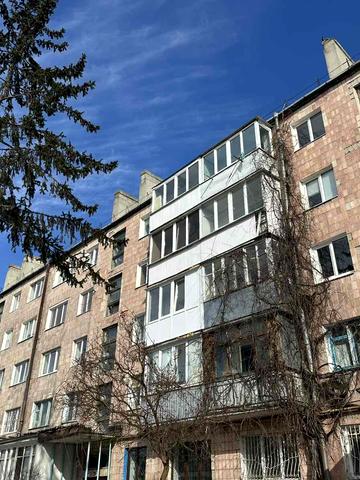 Степана Бандери просп., 76