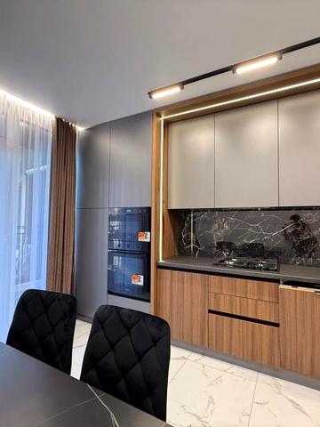 Юліана Пелеша вул., 3