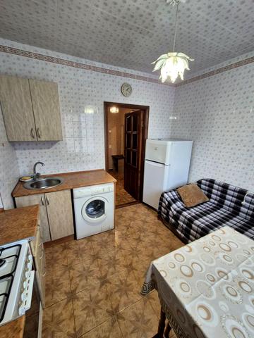 Ярослава Баїса вул. (Володимира Висоцького), 4