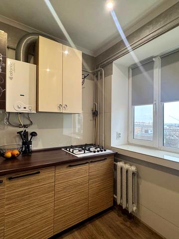 Київська вул., 44