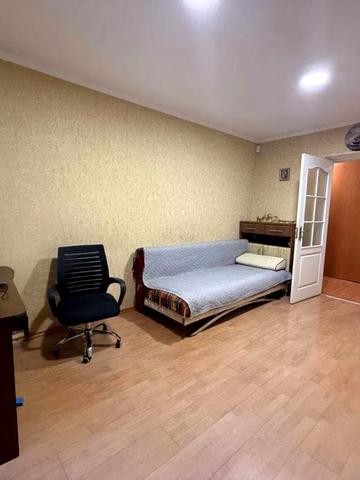 Пилипа Орлика вул., 9