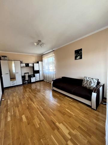 Героїв Маріуполя пров. (Гагаріна), 37/2