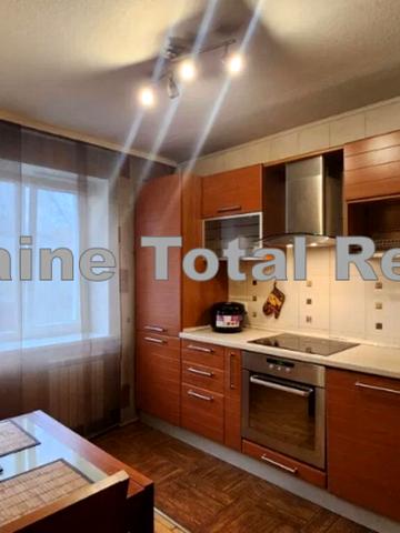 Золотоустівська вул., 4