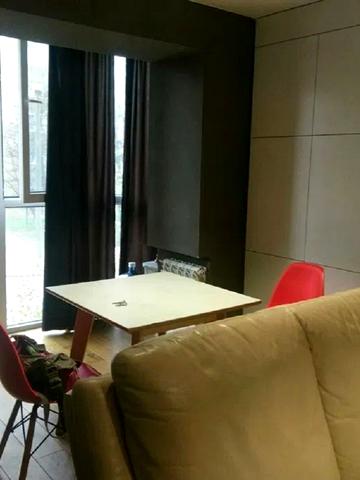 Золота вул. (), 15а