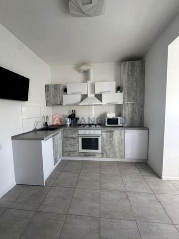 Єдності вул., (Будинок 5)