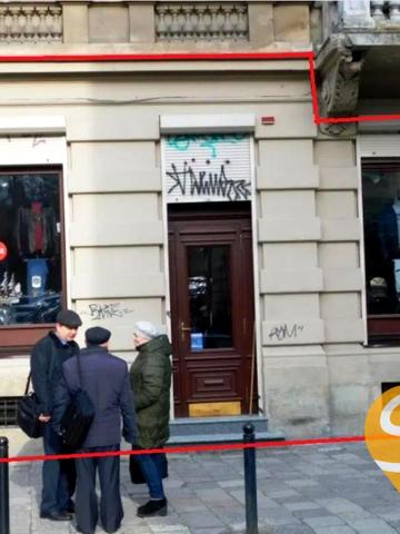 Михайла Грушевського вул., 8