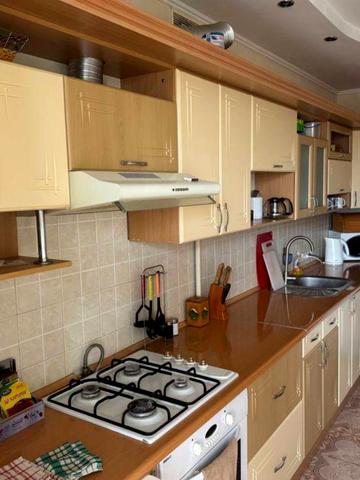 Чорновола, 11