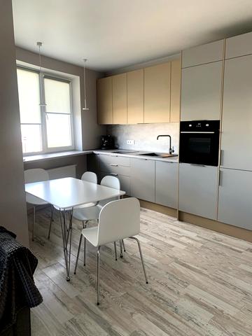 Юрія Шумського вул., 5